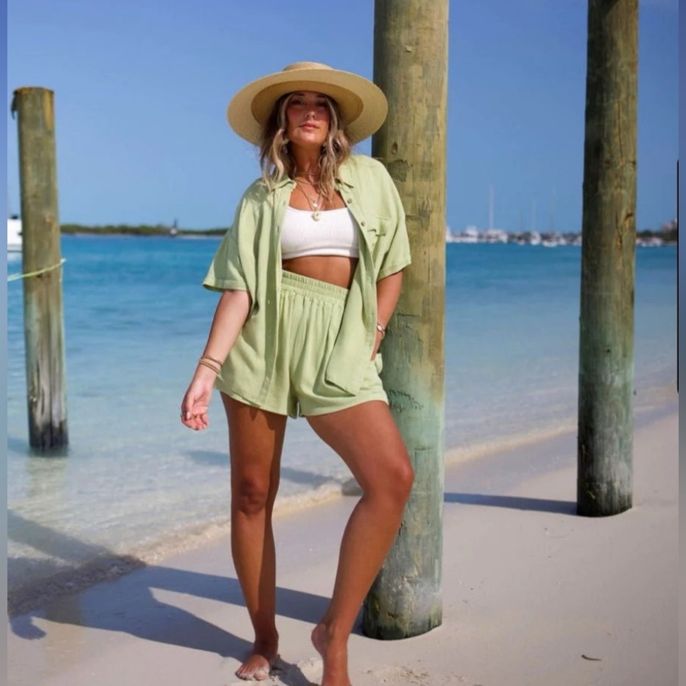 Vici.x Caitlyn Green Short Set